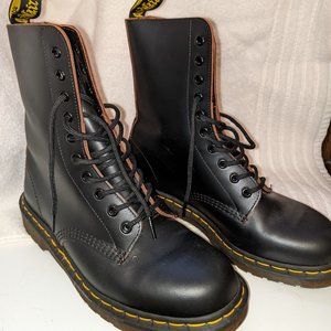 Dr. Martens "Vintage 1490" Reissue Quilon Boots